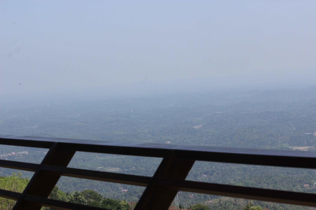 Vythiri Hills Hotel Exterior photo